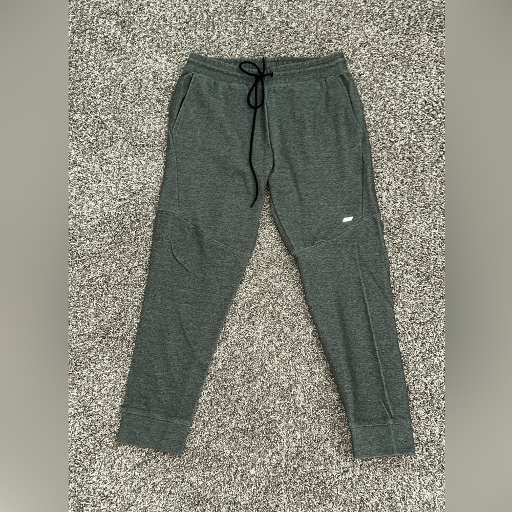 Amazon Essentials Heather Olive Green Jogger Pants